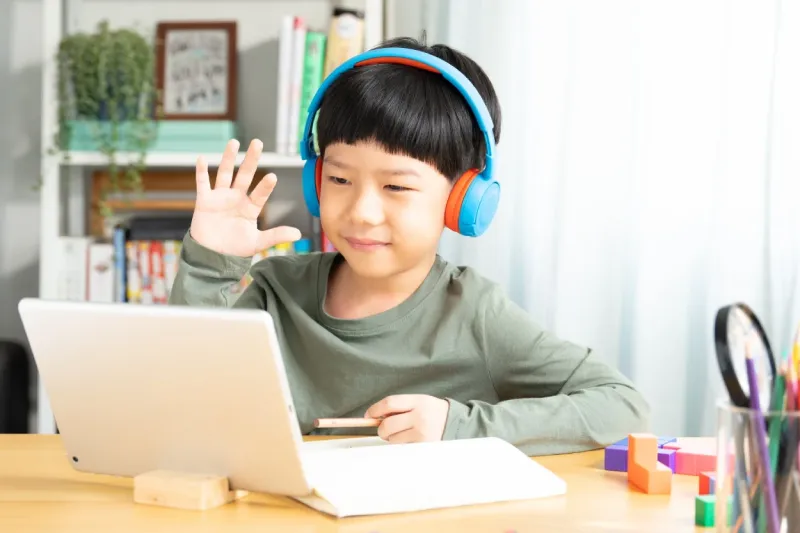 4 Cara Meningkatkan Motivasi Belajar Online Agar Sama Serunya dengan Belajar Tatap Muka