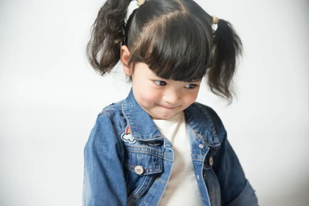 Jarang Disadari, 5 Kebiasaan yang Baik Ini Ternyata Bisa Asah Anak Pemalu Jadi Lebih Berani, Lho!
