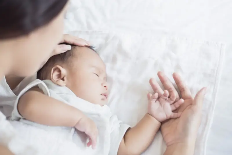 Si Kecil Diare? Ketahui Penyebab dan Cara Mengatasinya di Sini
