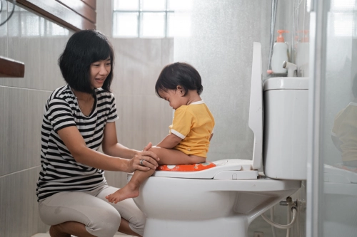 Anak Sering BAB Tapi Bukan Diare, Apakah Normal?
