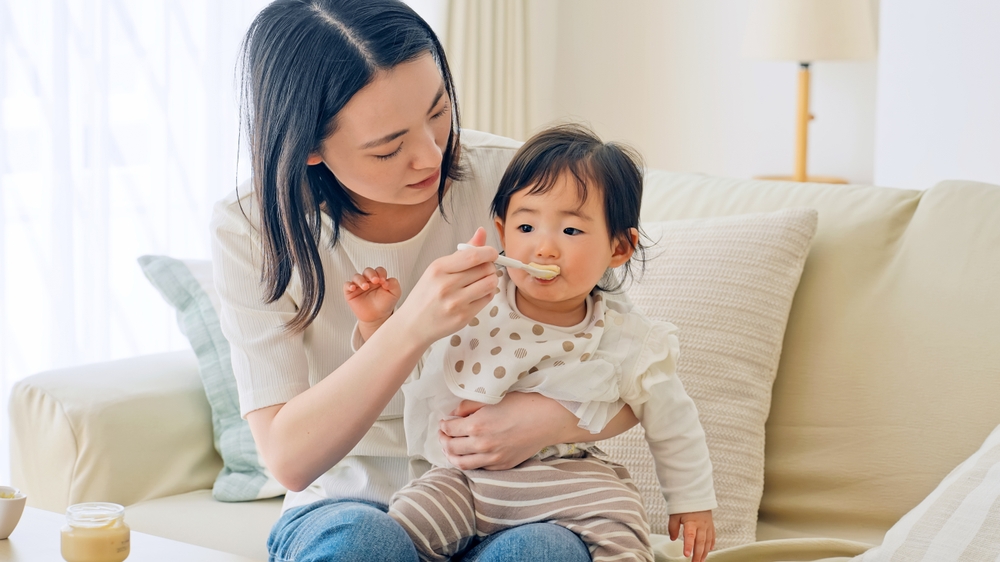 Kenapa Anak Muntah Setelah Makan? Kenali Penyebab dan Cara Mengatasinya
