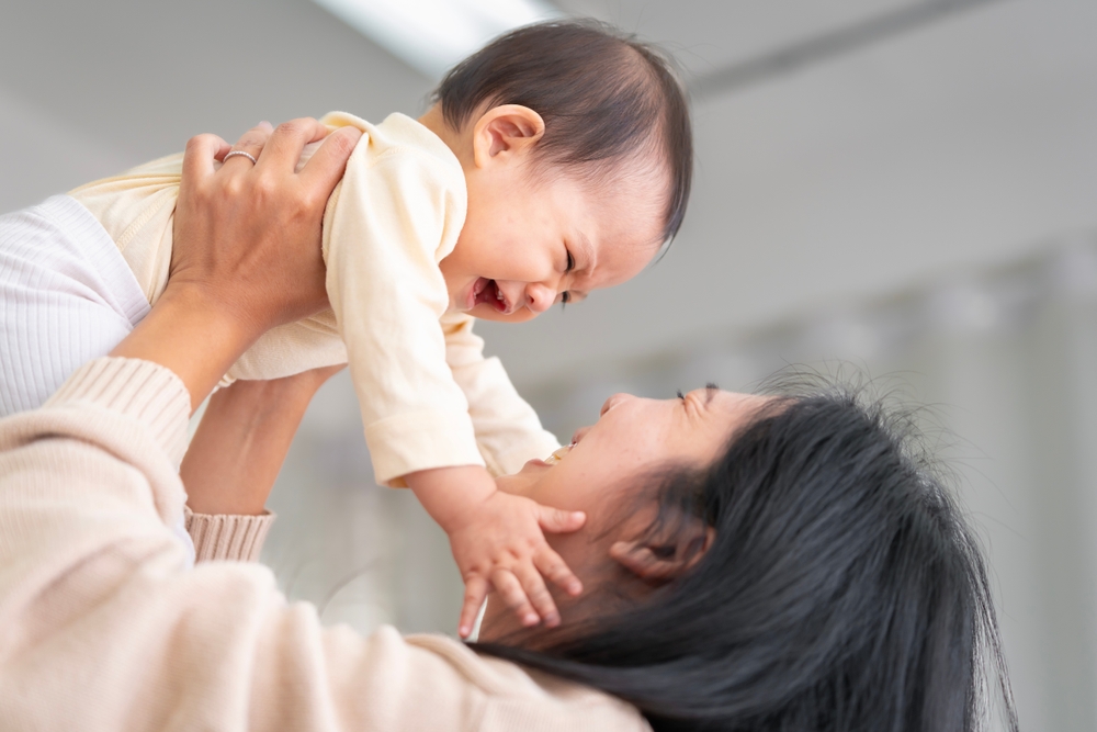 8 Cara Optimalkan Daya Tahan Tubuh Bayi & Faktor Penentunya