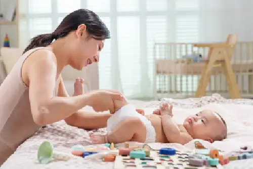 Bayi Susah BAB & Sering Kentut: Penyebab + Solusi