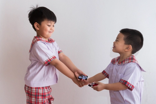10 Contoh Empati untuk Anak yang Bisa Dilatih Harian