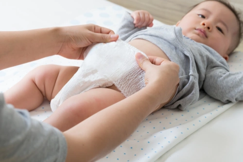 Berapa Kali Seharusnya Frekuensi BAB Bayi 4 Bulan?