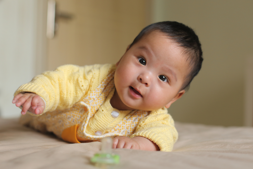 BAB Bayi 5 Bulan Berapa Kali Sehari? Kenali yang Normal dan Bahaya
