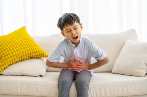 Gangguan Pencernaan Anak: Ciri, Penyebab, Solusi