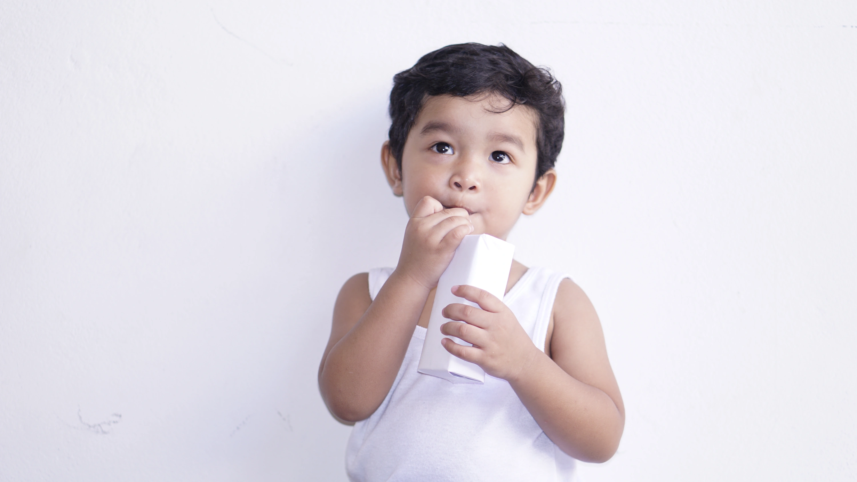 Kandungan Gizi Susu Cair & Manfaat untuk Anak