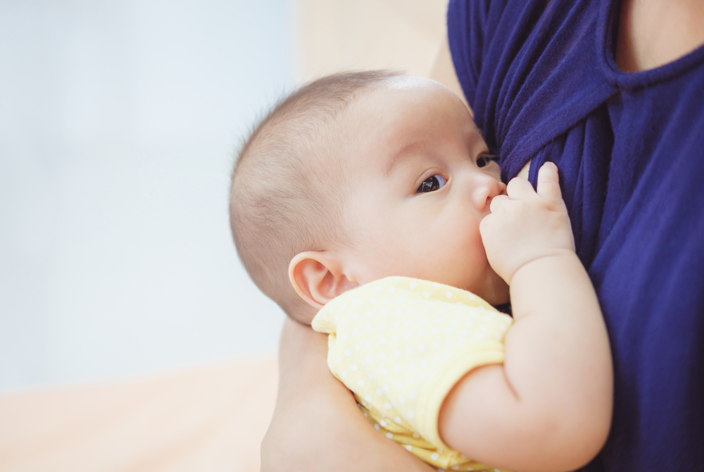 10 Keajaiban ASI untuk Tumbuh Kembang Bayi & Kesehatan Ibu