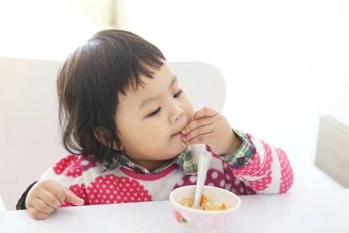 Fakta Mie Instan bagi Anak, Apa Dampaknya Jika Berlebihan?

