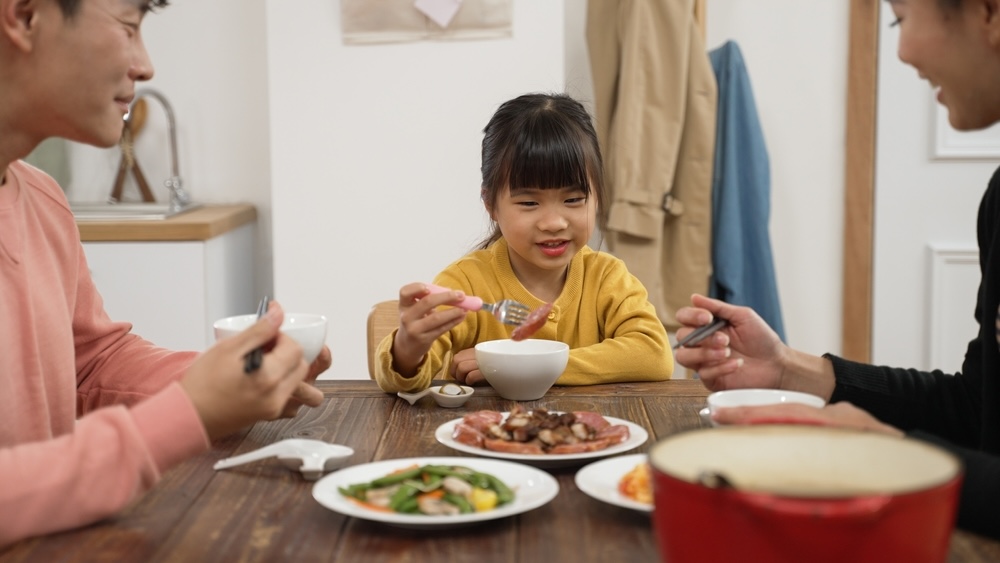 12 Makanan untuk Perkembangan Otak Anak yang Baik Dikonsumsi Setiap Hari
