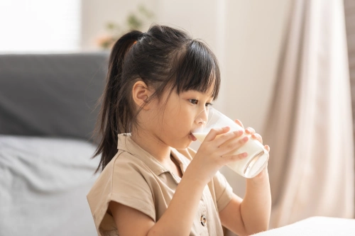 Boleh Minum Susu Setelah Obat? Ini Aturannya