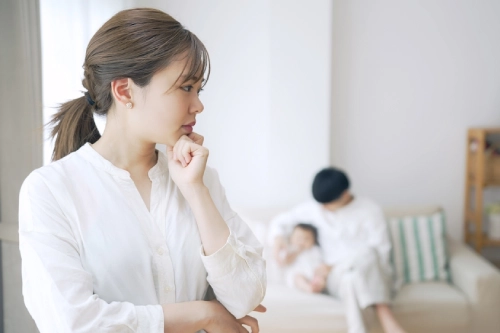 Mom Shaming: Penyebab, Dampak, Cara Menghadapi