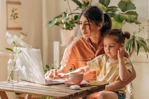 Motivasi Ibu Rumah Tangga: 7 Tips Biar Lebih Bahagia