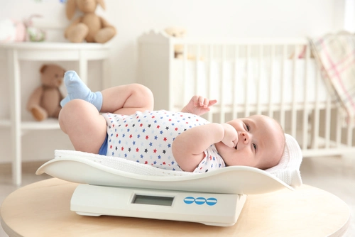 Pertumbuhan Berat Badan Bayi Usia 0-12 Bulan yang Ideal