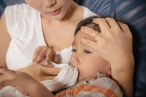 Anak Muntah Malam Hari: 10 Penyebab Umum