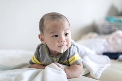 Bayi Gumoh: 5 Penyebab + Cara Mengatasi