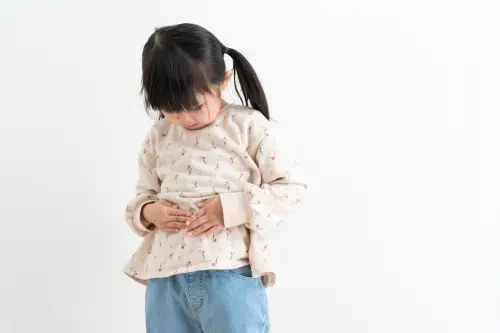Perut Anak Kembung Terus? Penyebab & Solusinya

