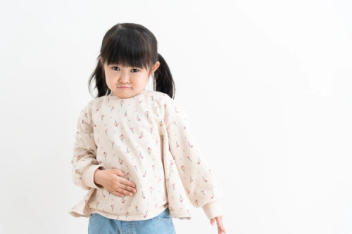 Sakit Perut Kiri pada Anak: Penyebab + Penanganan