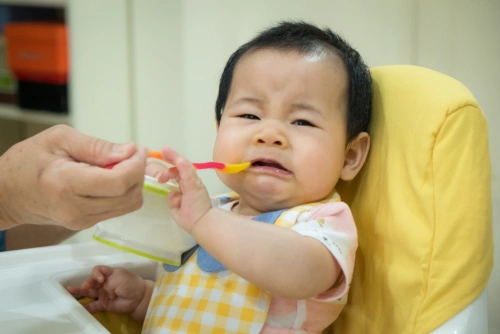 Si Kecil Susah Makan dan Menelan? Bisa Jadi Herpangina, Bu!