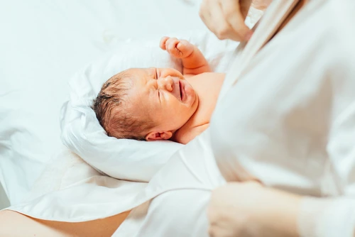 Bayi tidak mau menyusu.