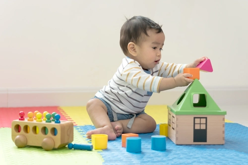 15 Stimulasi Bayi 5 Bulan yang Mudah Dilakukan